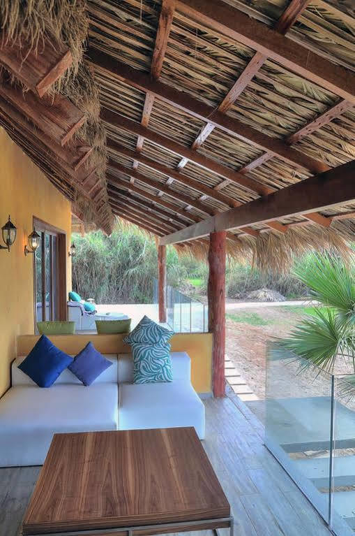 Jhotelresorts Damour Buitenkant foto